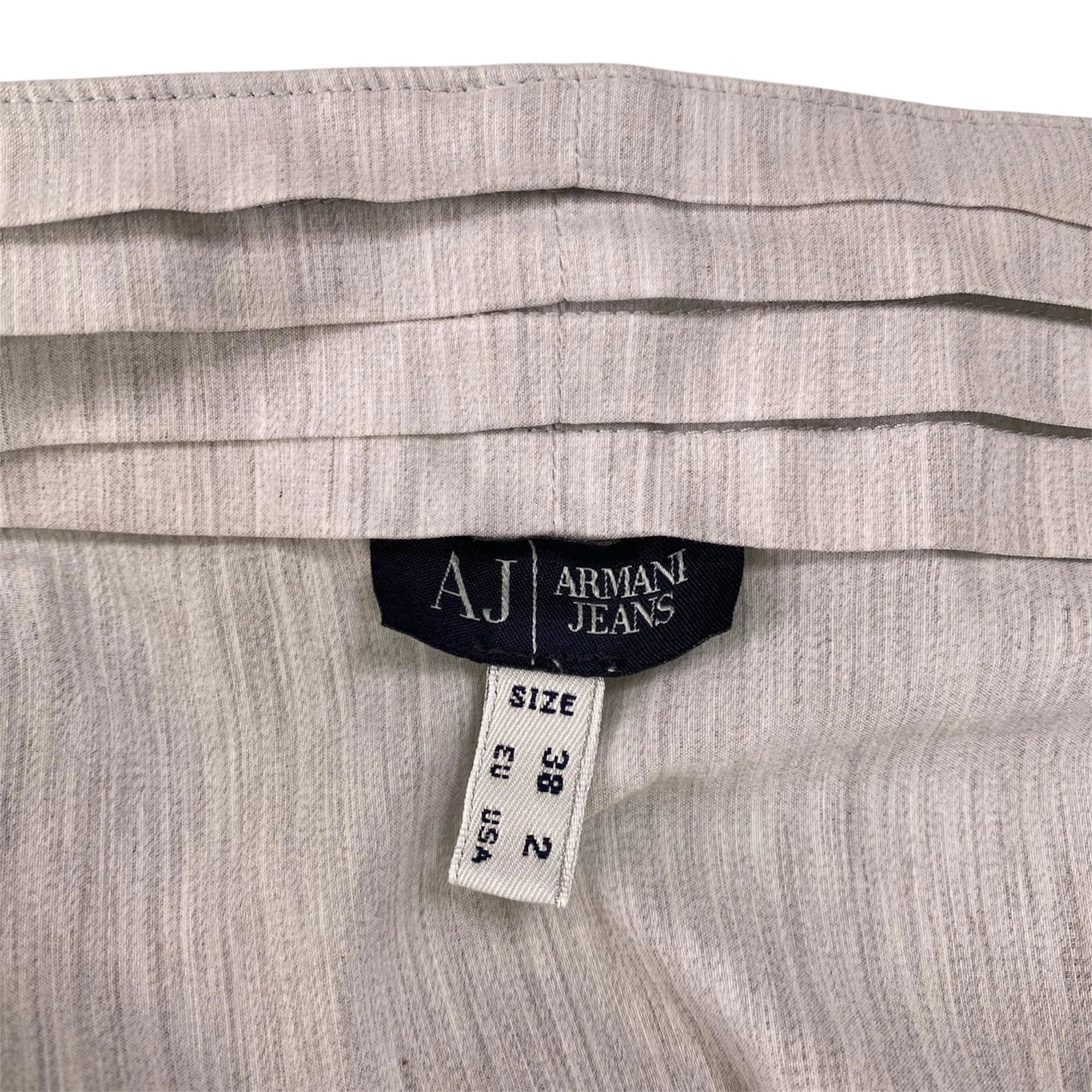 Camicia con volant sullo scollo