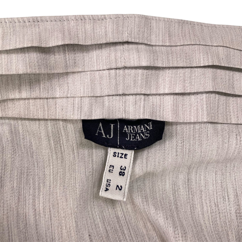 Camicia con volant sullo scollo