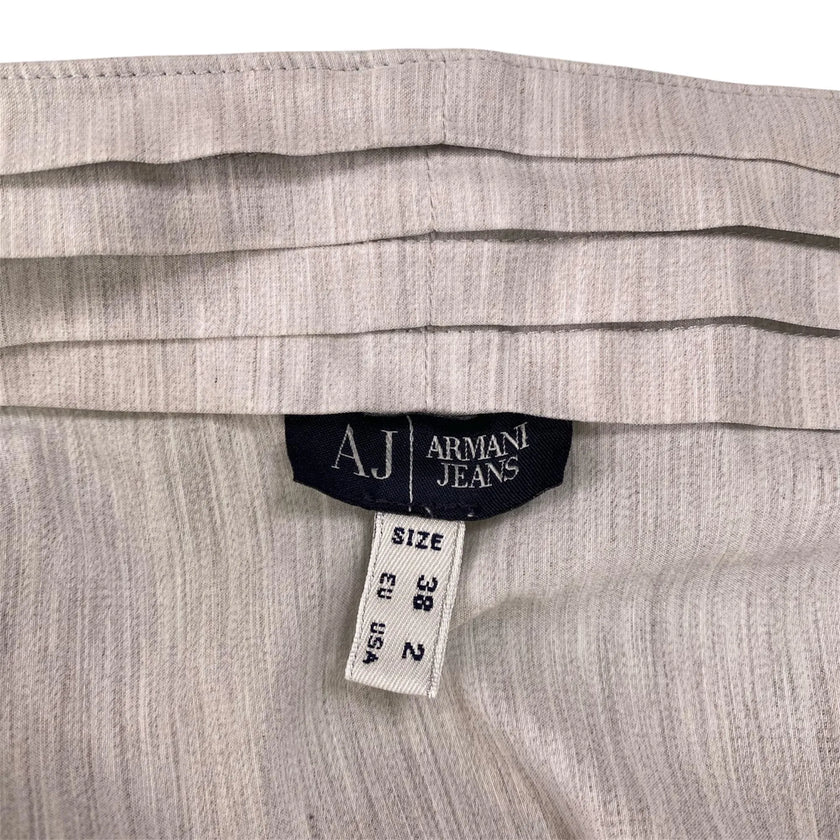 Camicia con volant sullo scollo