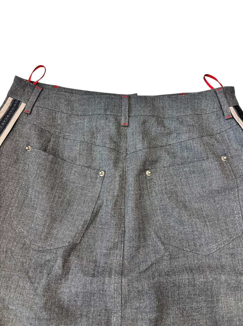 Gonna chiusura bottone con bordini a contrasto con scritta