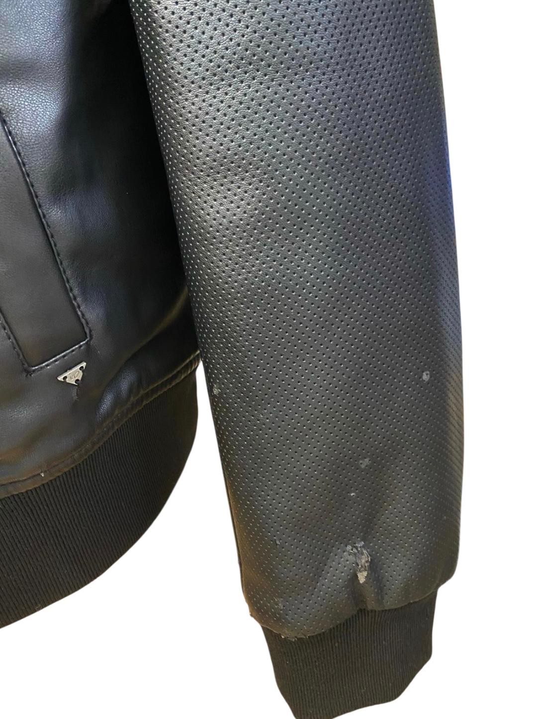 Giacca bomber texture perforata con chiusura zip e colletto a fascia