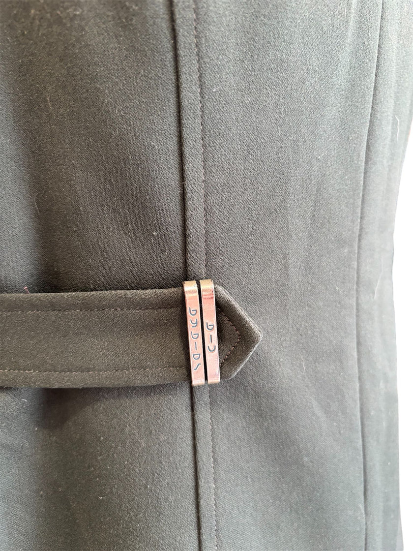 Abito smanicato corto con scollo a V BYBLOS