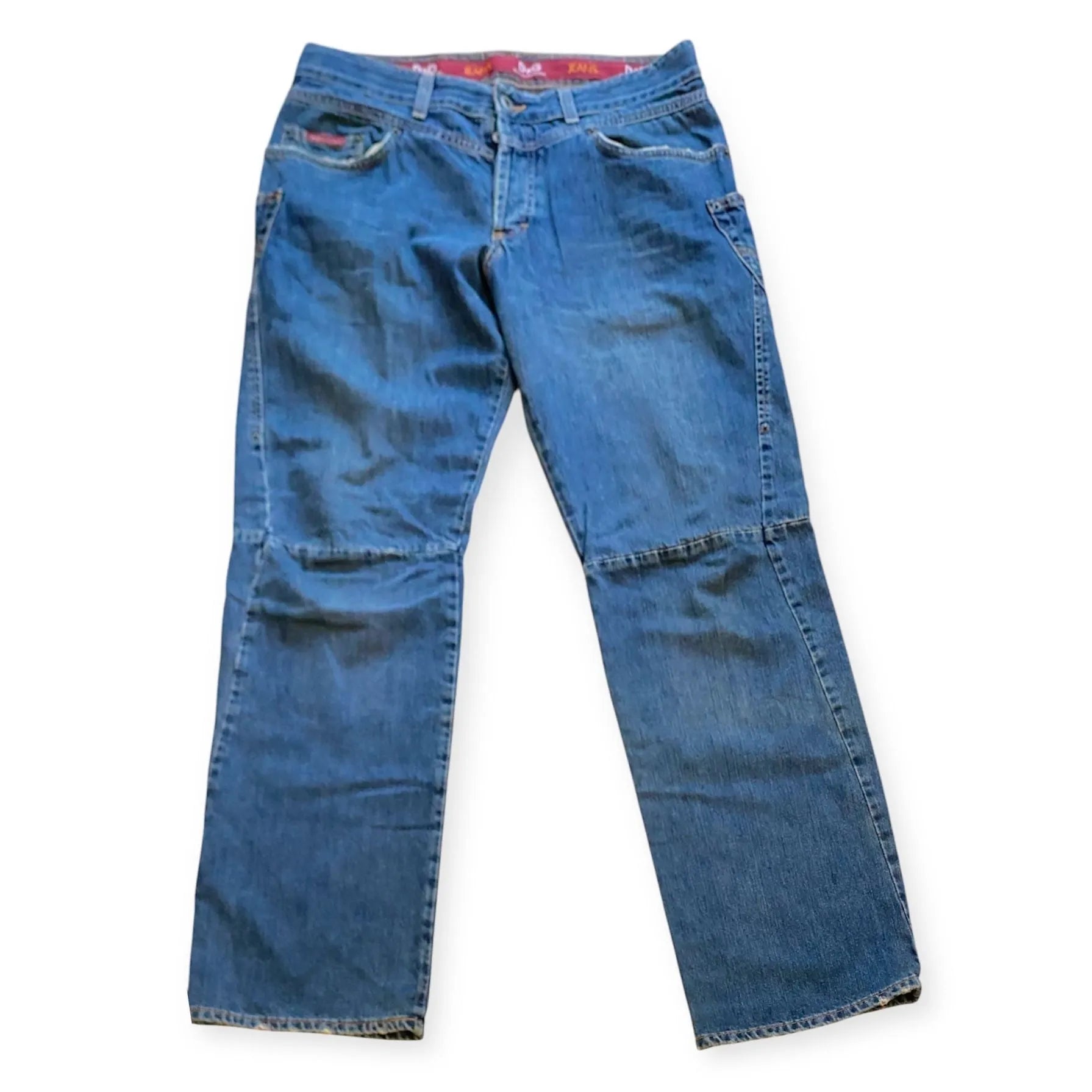 Jeans con cuciture a contrasto
