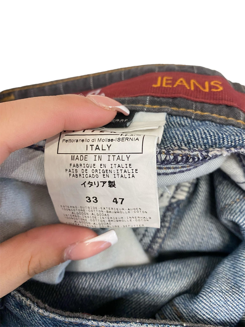 Jeans con cuciture a contrasto