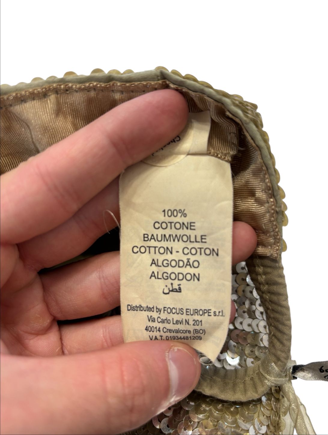 Cappello in paillettes GUESS