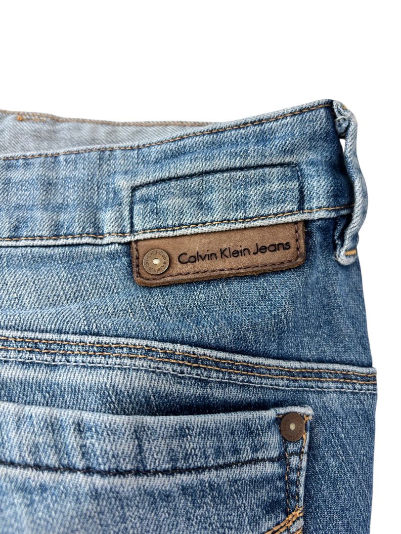 Jeans dritto con vita regolare CALVIN KLEIN