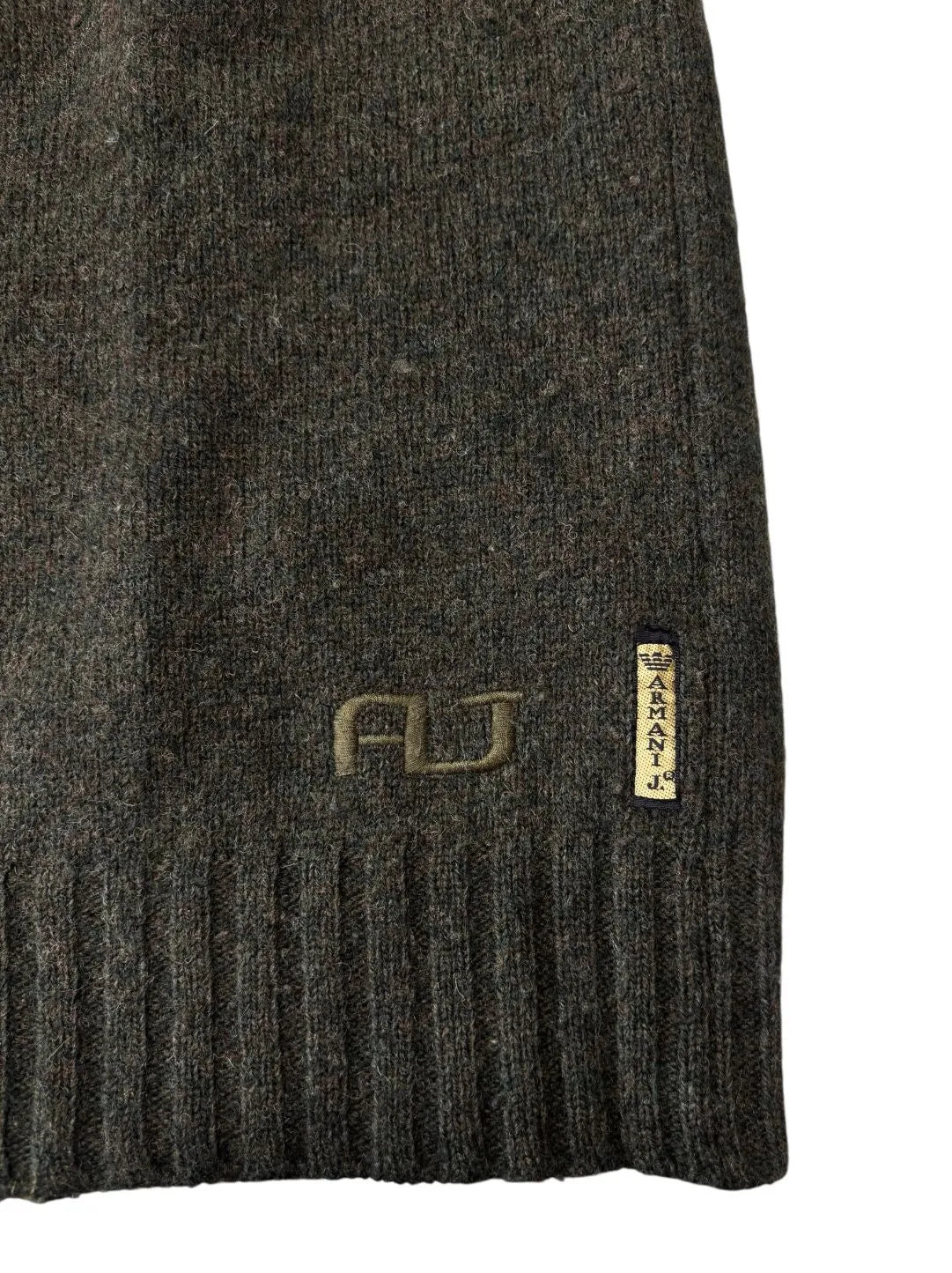 Maglione bicolore con girocollo e bordo a costine