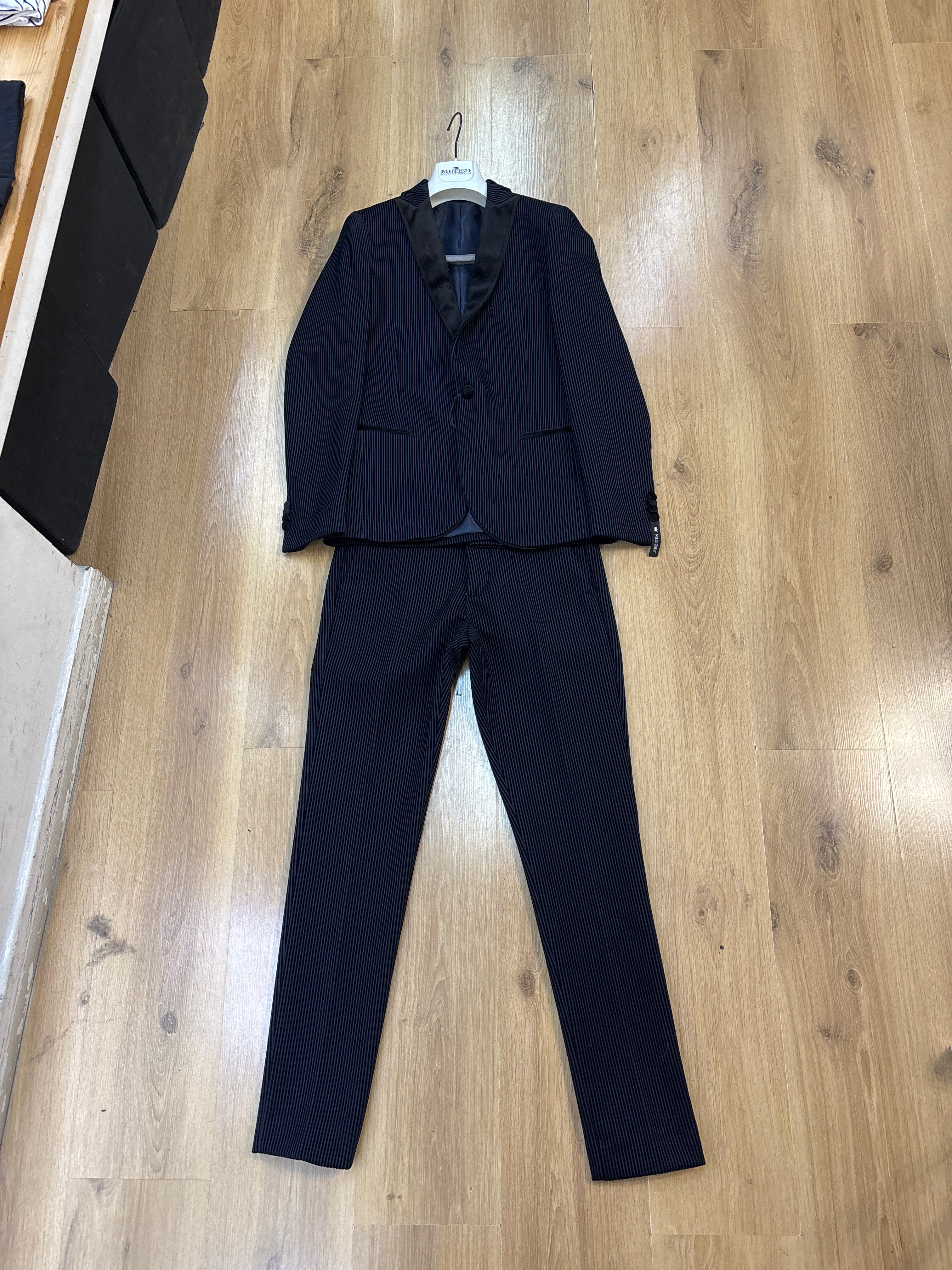 ABITO CASTAGNERAB213 GESSATO IN VELLUTO