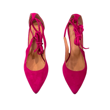 Dècolletè in pelle scamosciato con laccio schiava e punta tacco quadrata alta 8cm