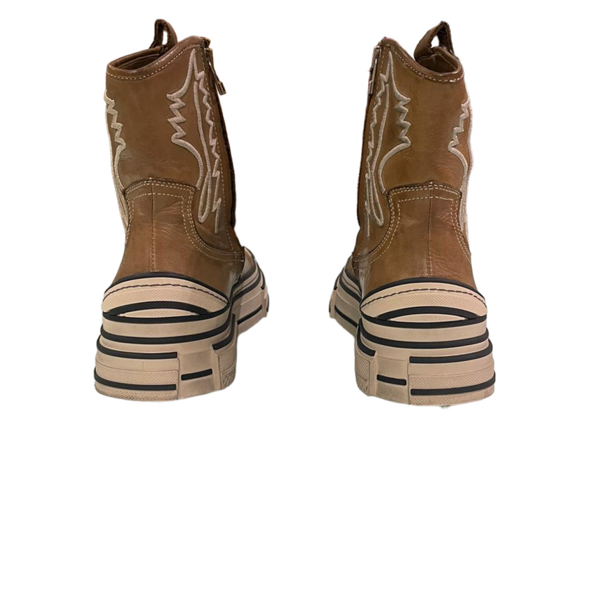 SNEAKERS Rebecca White