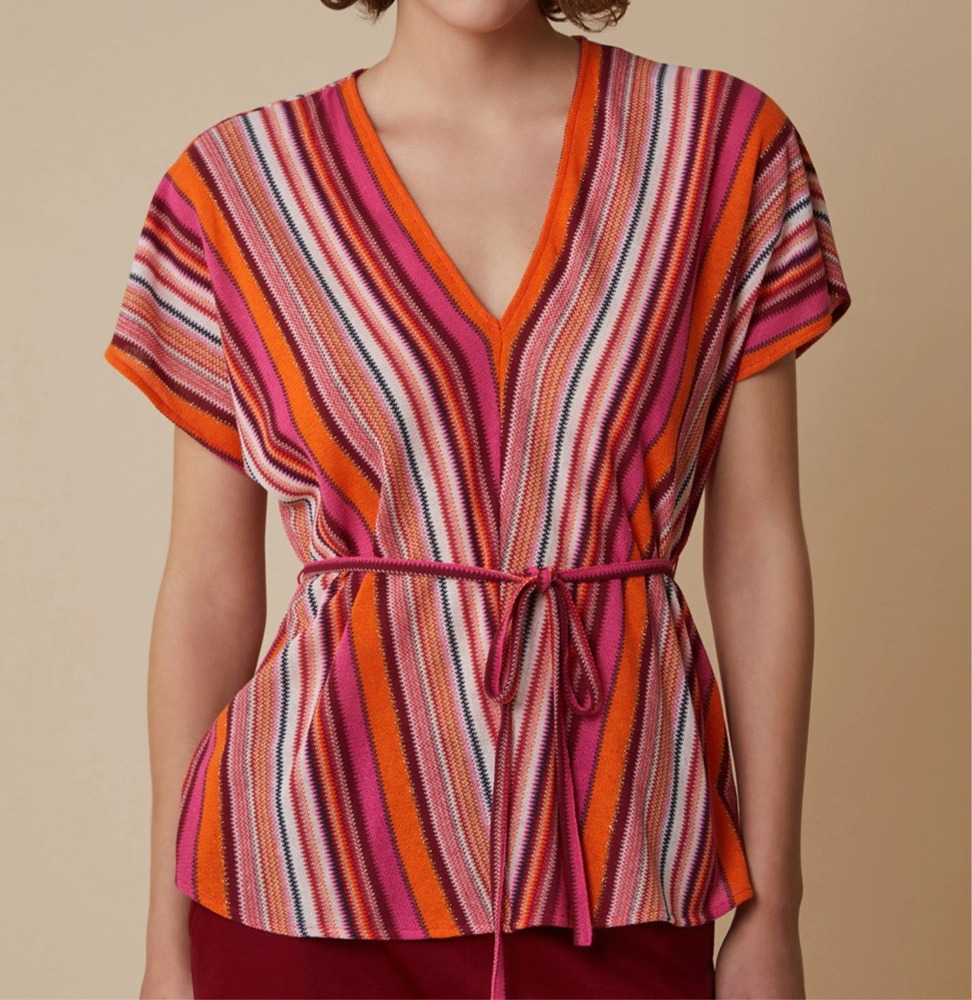 Maglia a Maniche Corte con Scollo a V e Cintura PENNYBLACK