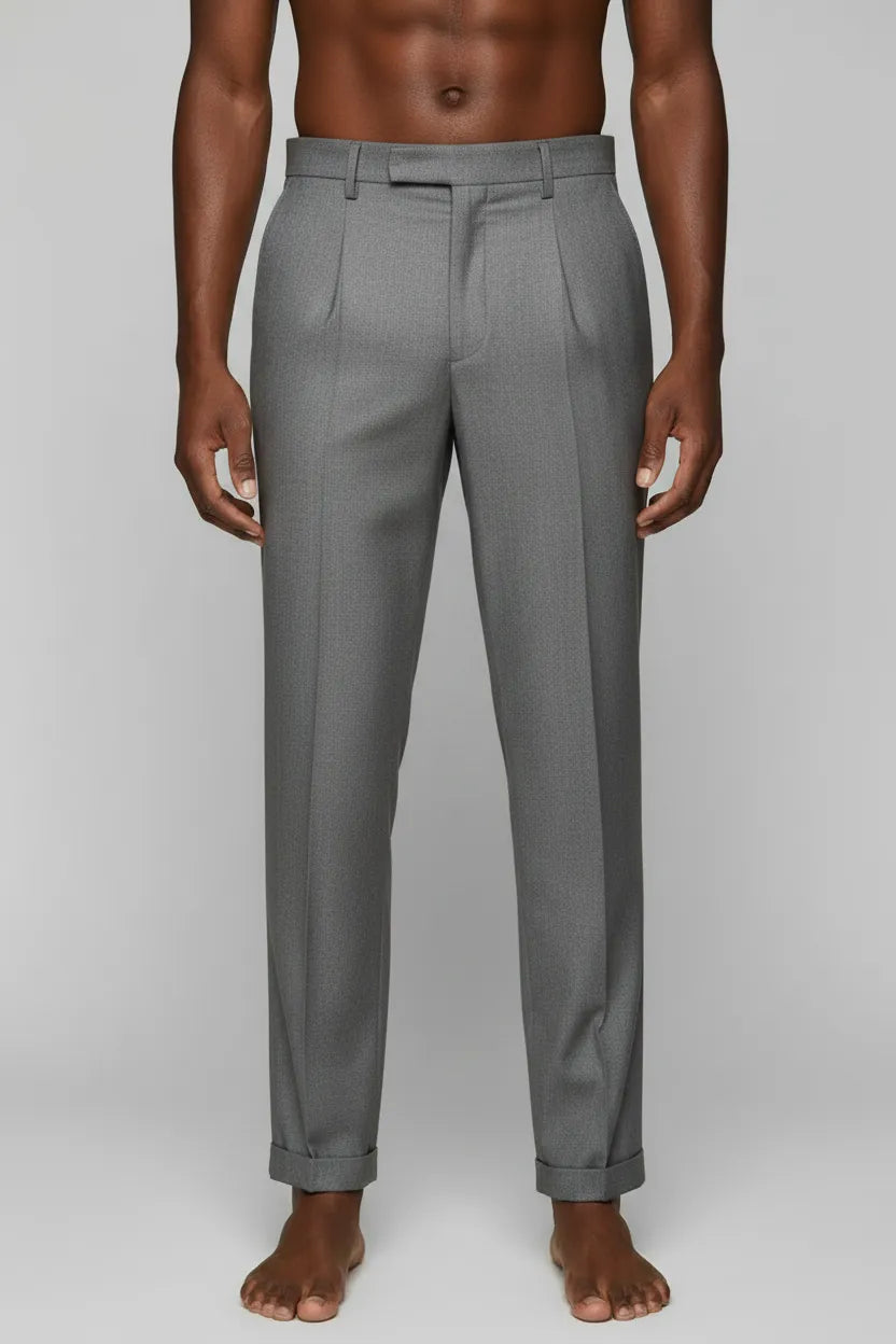 Pantalone con pence e risvolto