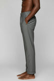 Pantalone con pence e risvolto