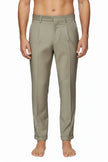 Pantalone con pence e risvolto