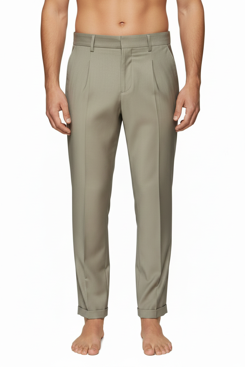 Pantalone con pence e risvolto
