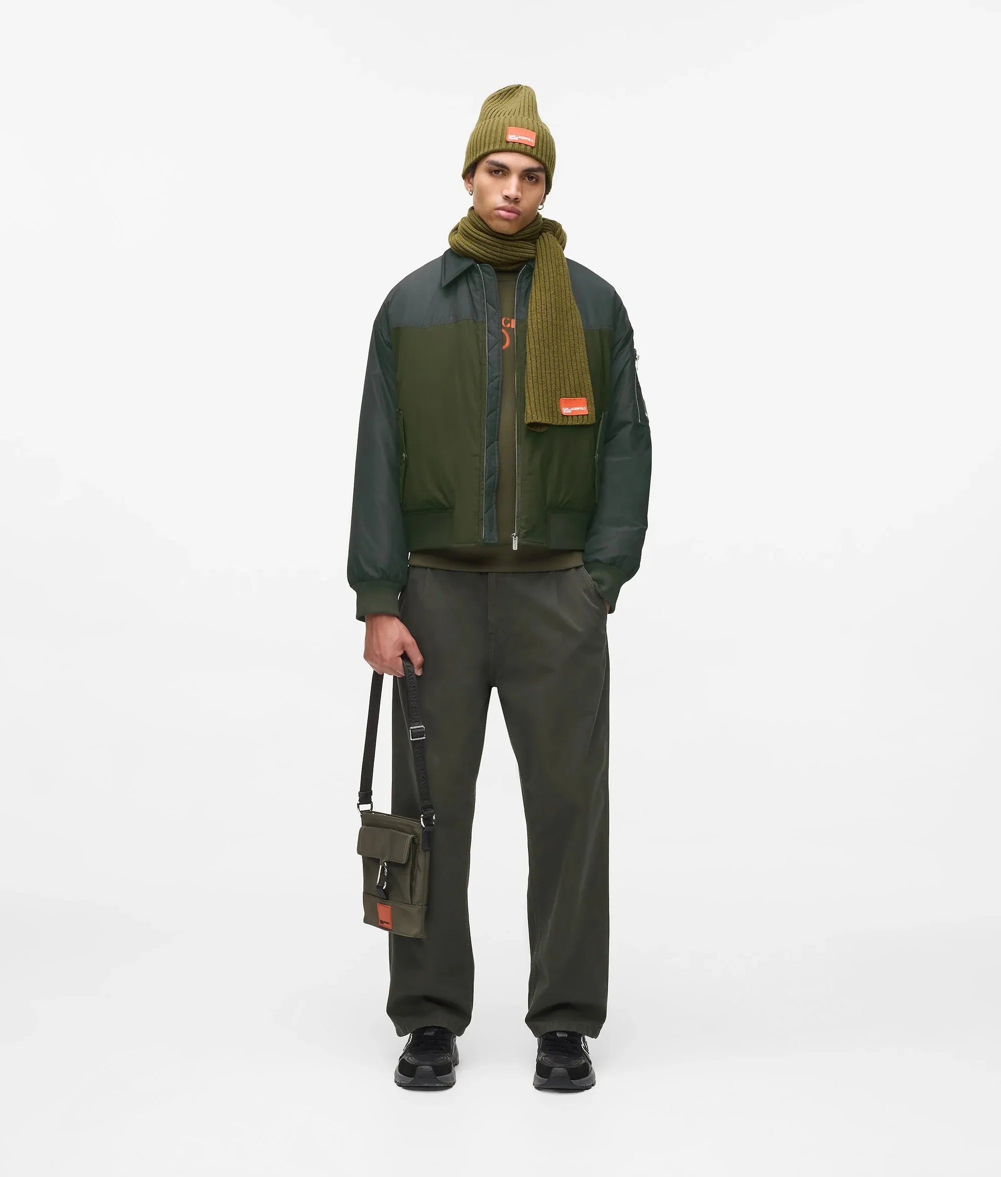 A4M15032 - verde scuro - 6