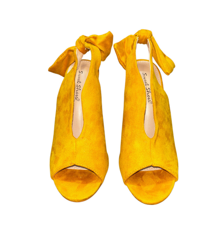 Sandalo in eco pelle scamosciato chiusura con fiocco tacco 10