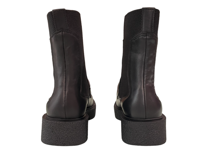 Stivaletto in pelle con elastico sul lato e suola a carrarmato PIXY