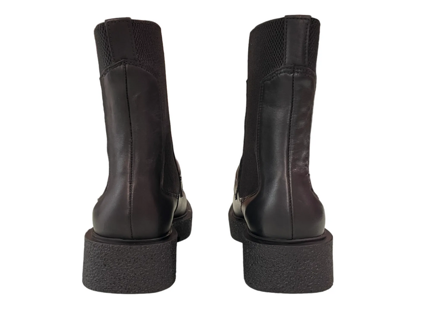 Stivaletto in pelle con elastico sul lato e suola a carrarmato PIXY