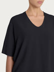 Blusa con scollo a V e manica al gomito in Ecoseta RAGNO