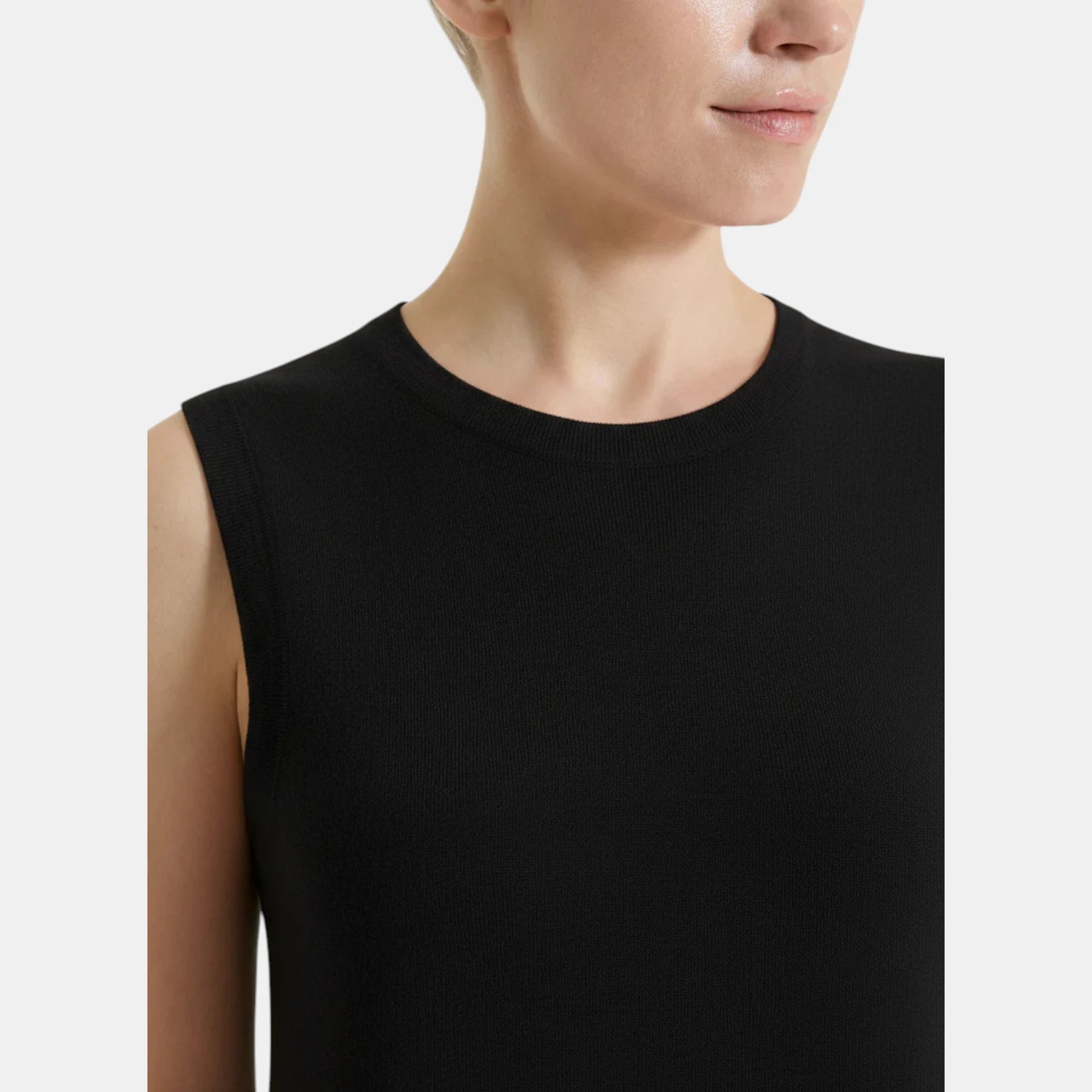 MAGLIA DM99M3 MODELLO SMANICATO