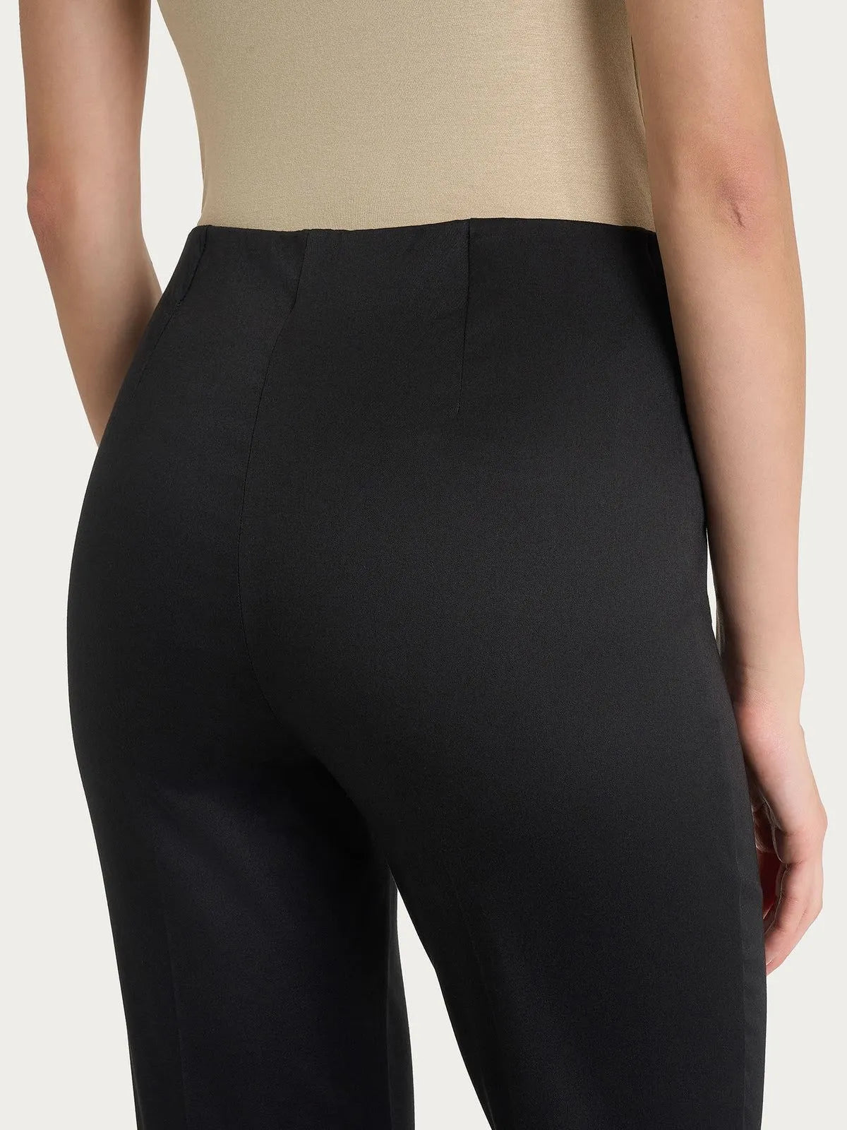 Pantalone a sigaretta con spacchetti in Satin Power RAGNO