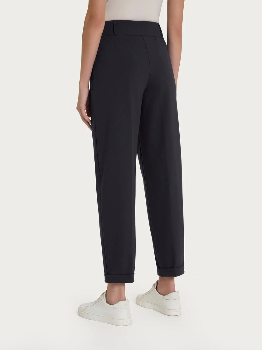 Pantalone a carota con tasche in Compact Light RAGNO