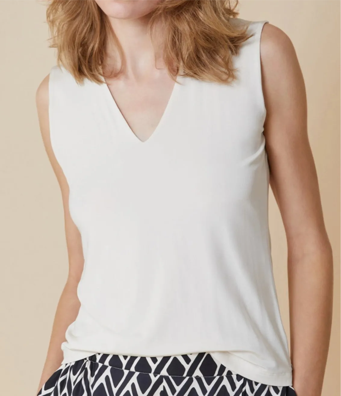 Top Smanicato con Scollo a V PENNYBLACK
