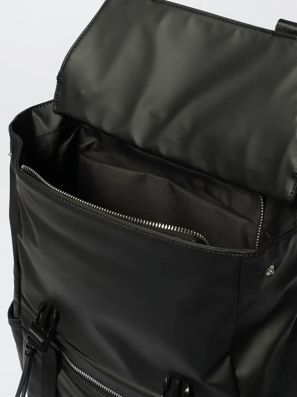 EB002 99 - nero - 5