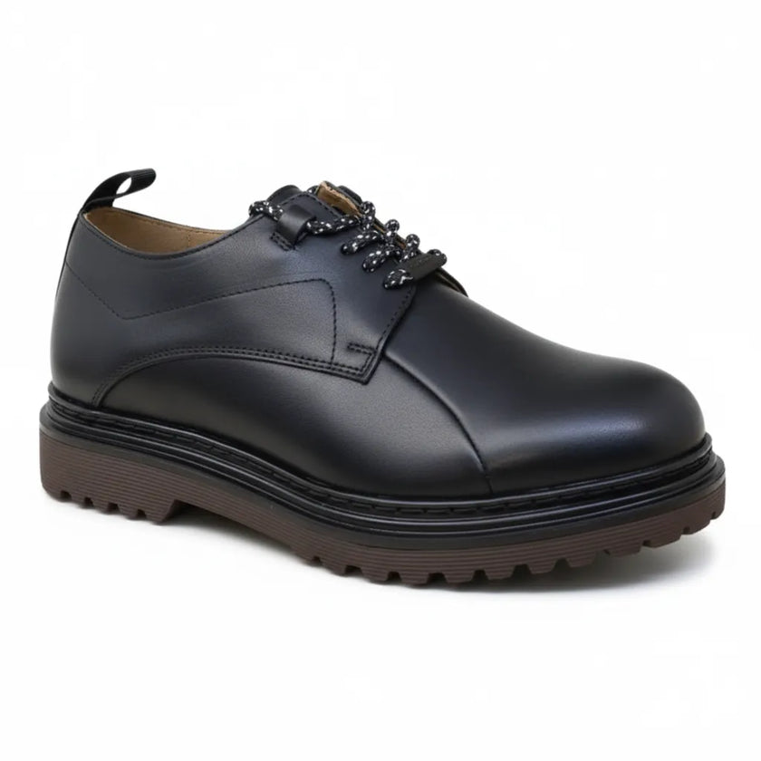 Stringata Derby in Pelle