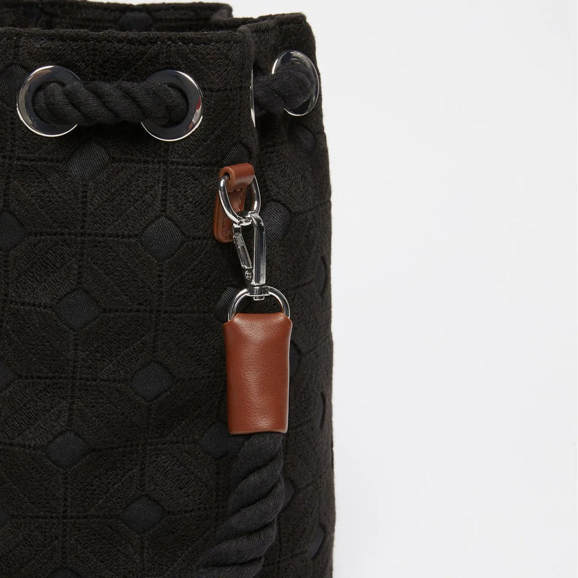 BORSA  A SACCO BCHMAROSO IN MACRAME