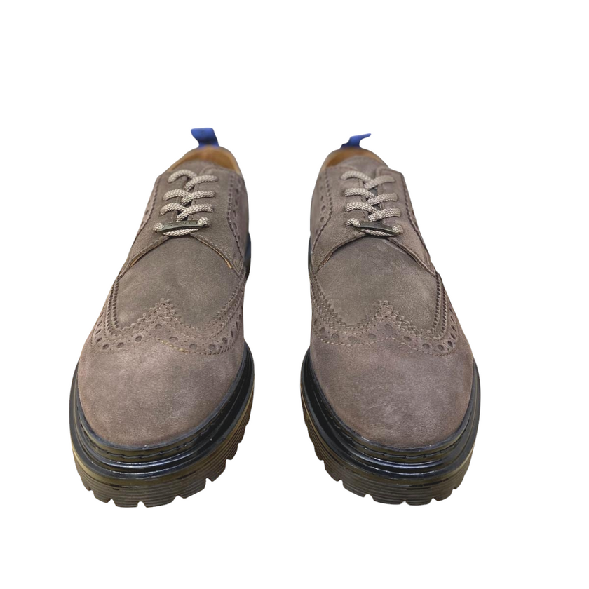 Stringata Derby Uomo in Camoscio con Rondine CESARE PACIOTTI