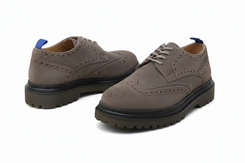 Stringata Derby in Camoscio con Rondine