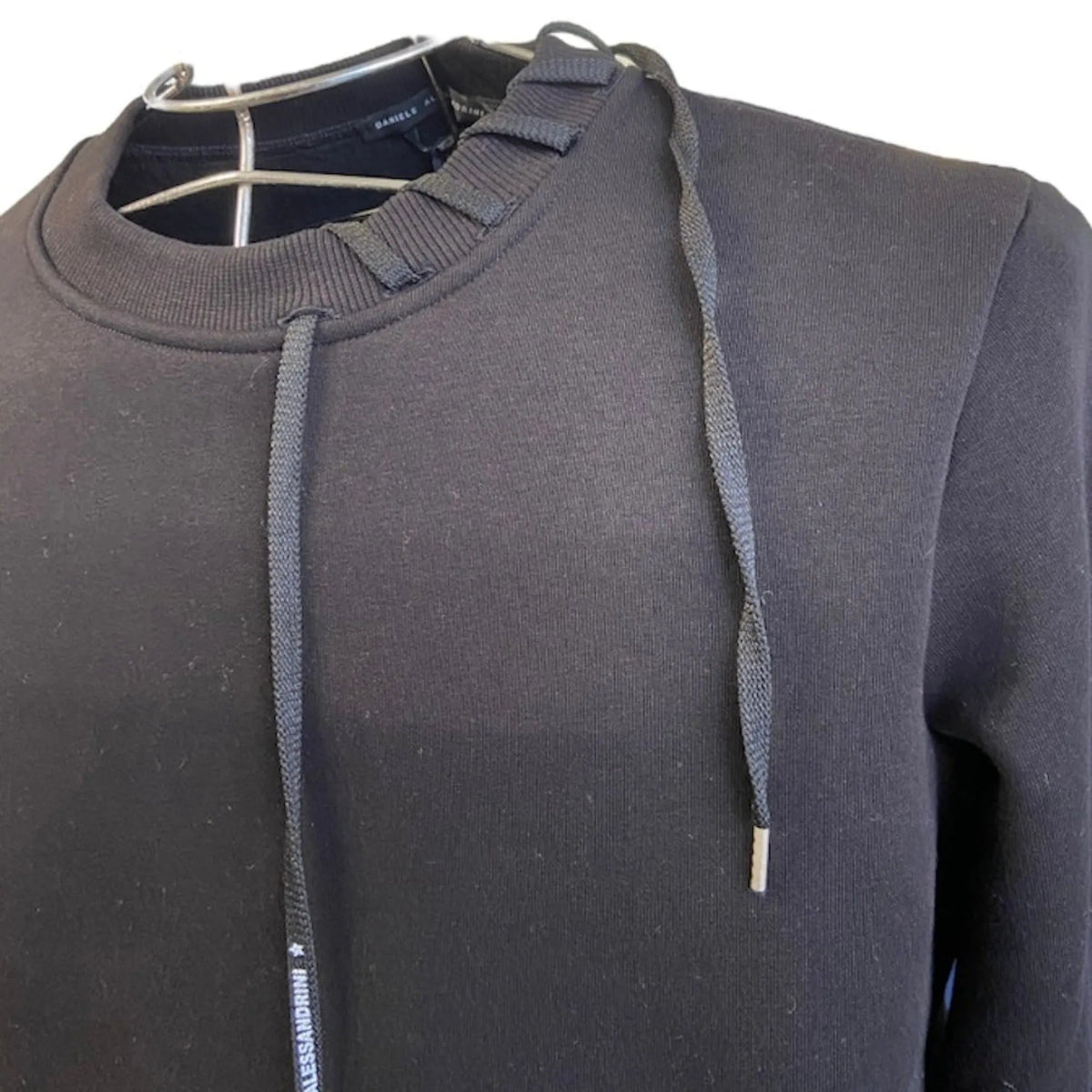 Felpa con particolare dettaglio laccetto Alessandrini nero da uomo - Collezione Autunno - Wemax.it