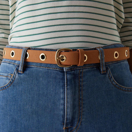 Cintura in eco-pelle con fibbia dorata