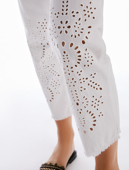 Pantalone in bull di cotone con ricami sangallo